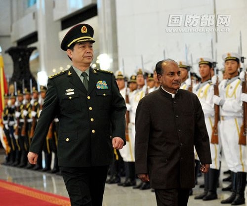Tháng 7 năm 2013, Bộ trưởng Quốc phòng Ấn Độ Antony thăm Trung Quốc
